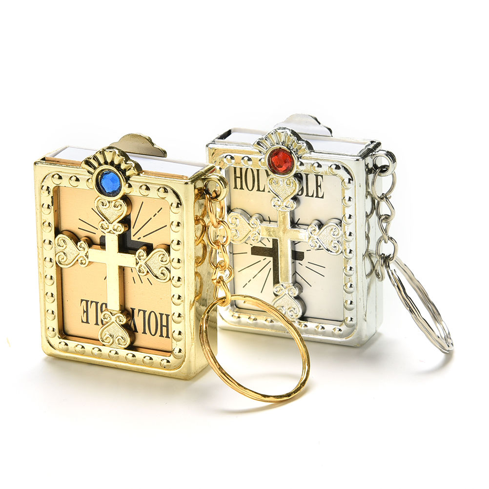 Gold Mini Bible Keychain - Imagen 4
